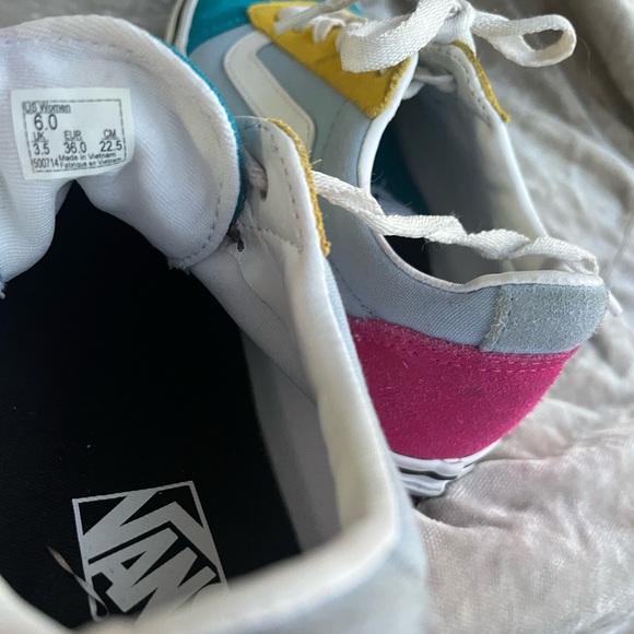 Woman’s VANS Color Block Sneakers 🌵6 - Picture 2 of 12